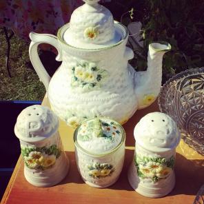 Vintage Teapot cookie jar set