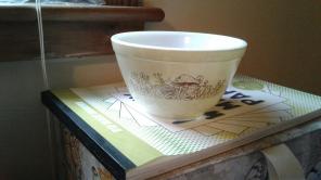 Pyrex Forest Fancies 401 Bowl