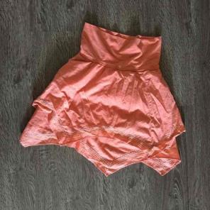 Gap skirt