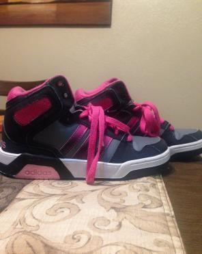 PINK/BLACK ADIDIAS SIZE1