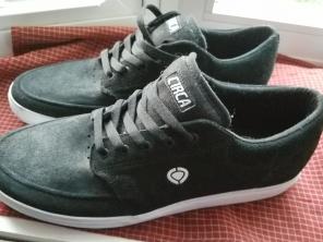 Men's CIRCA black suede size 10.5 New ne