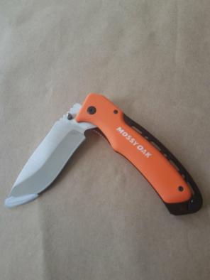 Mossy Oak folding knife