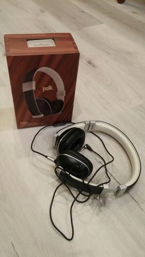 Polk audio hinge headphone with 3-button