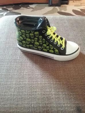 Neon yellow and black skull shoe bank