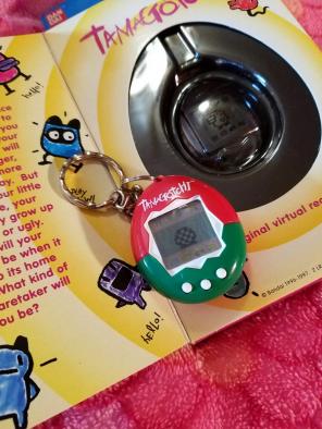 Red/Green Tamagotchi