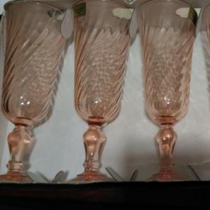 Luminarc champagne flutes