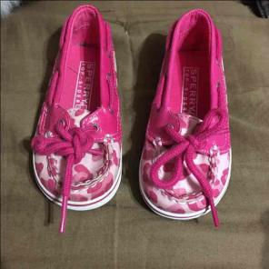 Baby girl sperrys