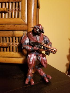 Halo Reach Series 6 Elite Zelot figure