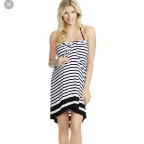 Jessica Simpson maternity coverup
