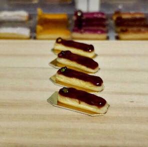 New Classic Chocolate Eclair Miniature