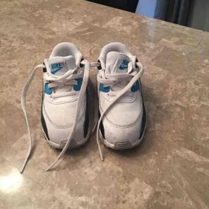 Toddler Boys Size 9 Nike Air Max