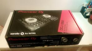 DJ TURNTABLE LIKE NEE CONDITION