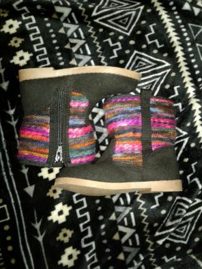 NWOT old navy boots size 8.