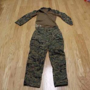 MARINE CORPS ISSUE FROG SUIT NEW