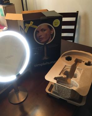 Simple Human Mirror & Smashbox Pallette