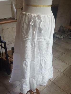 Banana republic White skirt size 10.