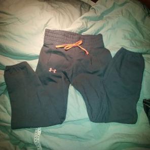 Cute Under Armour Joggers! Youth Large