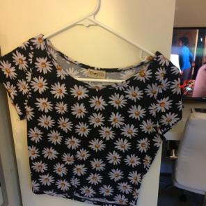 daisy crop top