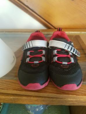 Toddlers size 8 sneakers