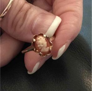 10K Gold Cameo Ring