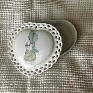 Vintage Precious Moments December Box