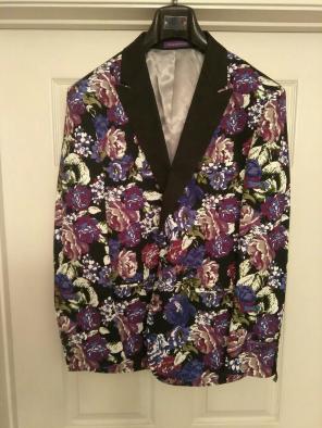 Statement floral blazer
