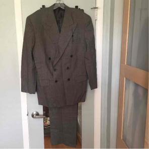 NWOT , Blk/Gry Wool Suit, 39R