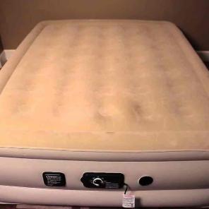 Serta Queen Air bed with a Built in Pump