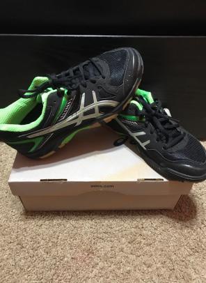 Volleyball Shoes Size 7