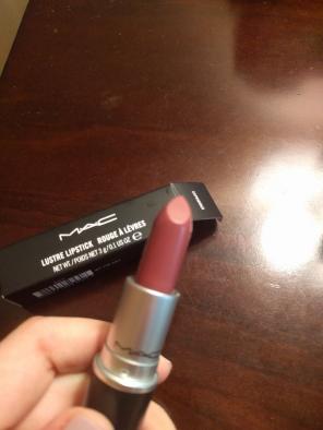 Mac lustre lipstick in capricious
