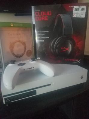 XBOX ONE S WITH EXTRAS