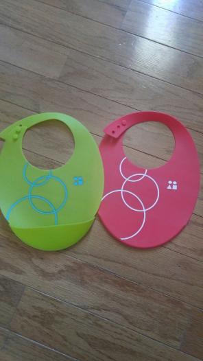 Silikids silicone bib red and green