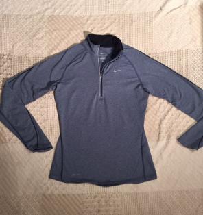 Sz Small Nike Dri-fit Top