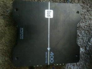 Dual car audio amplifier