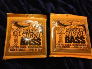 2 Ernie Ball Hybrid Slinky Bass Strings