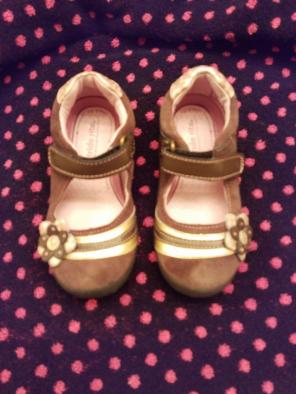 Brown stride rite shoes - size 8