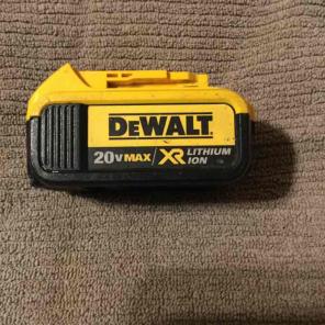 DeWalt 20v max 4 amp battery