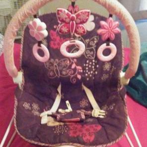 Girls bouncy seat