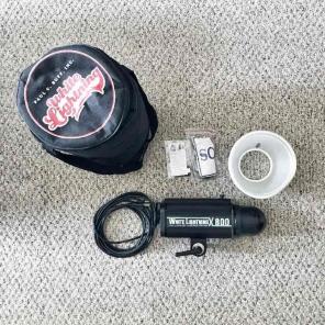 X800 white lightning flash unit