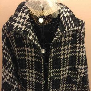 1 Madison Tweed Black and White Cape