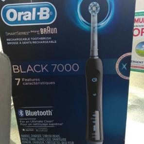 Oral b black 7000