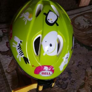 Bike helmet for toddlers. BELL BRAND
