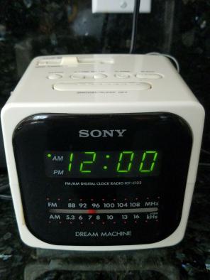 Sony Dream Machine Radio Alarm Clock