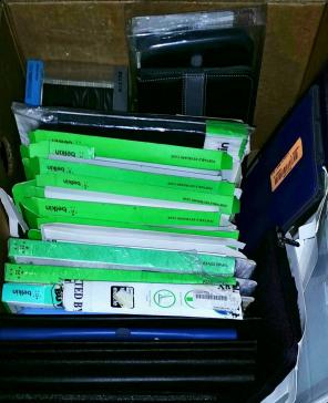 Mix Lot of tablet case belkin ipad 25