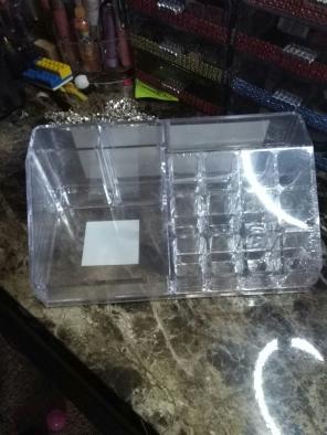 Makeup organizer tray