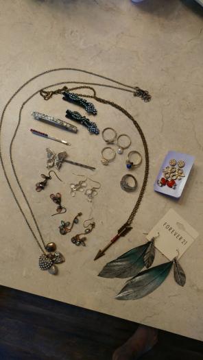 Necklace earrings rings rhinestone lot
