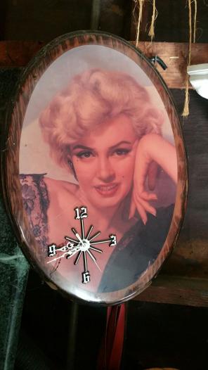 Marylin Monroe Clock