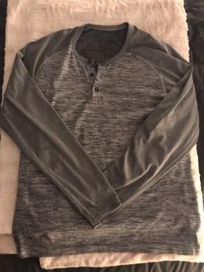 Lululemon Men’s Henley - Gray - Large