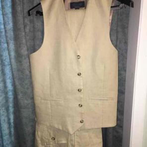 Linen vest and pant suit