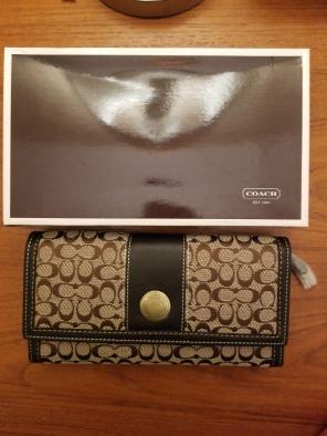 New Coach Signature Checkbook Wallet